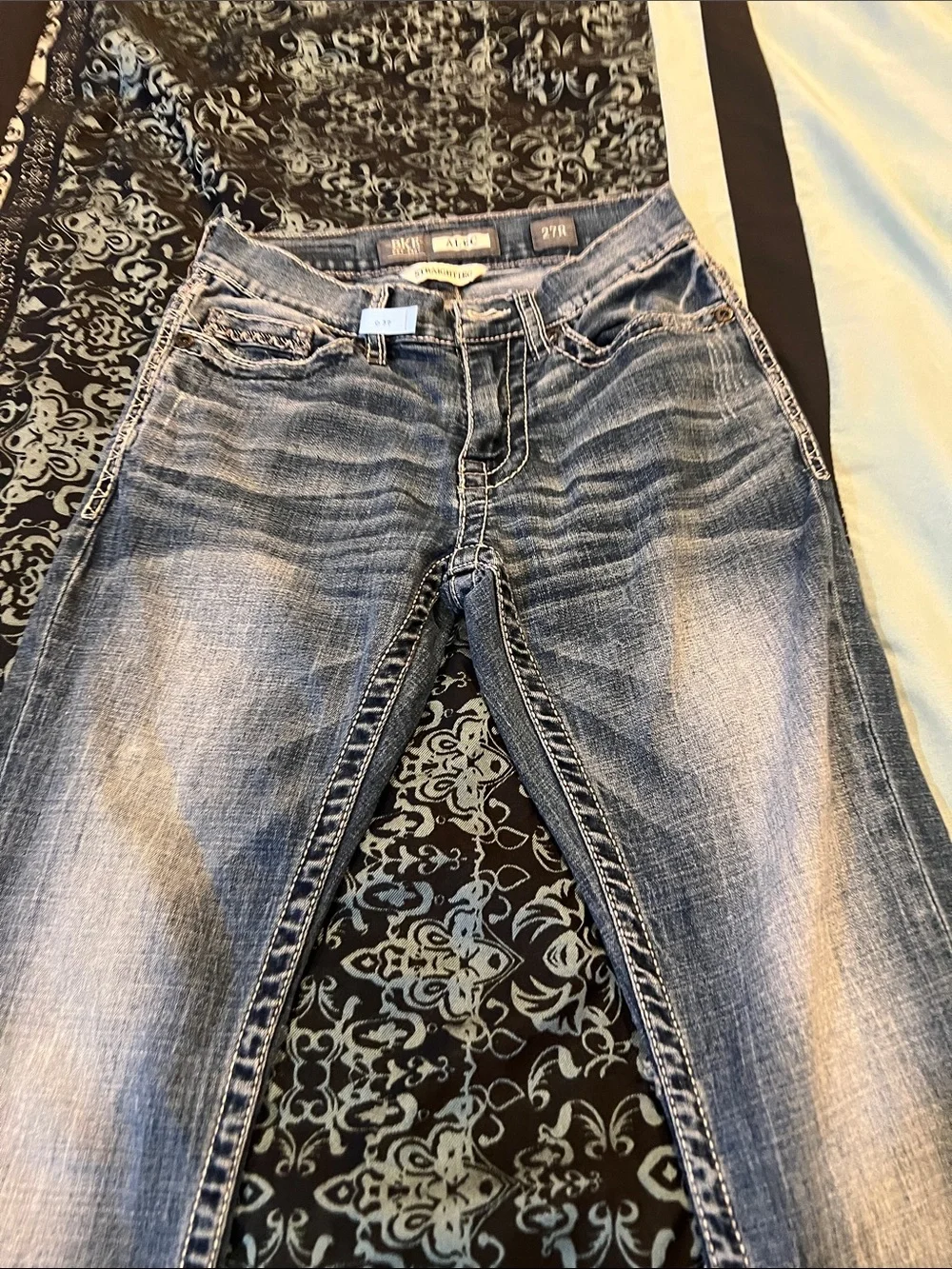 BKE ALEC Women's Faded Blue Straight Leg Jeans